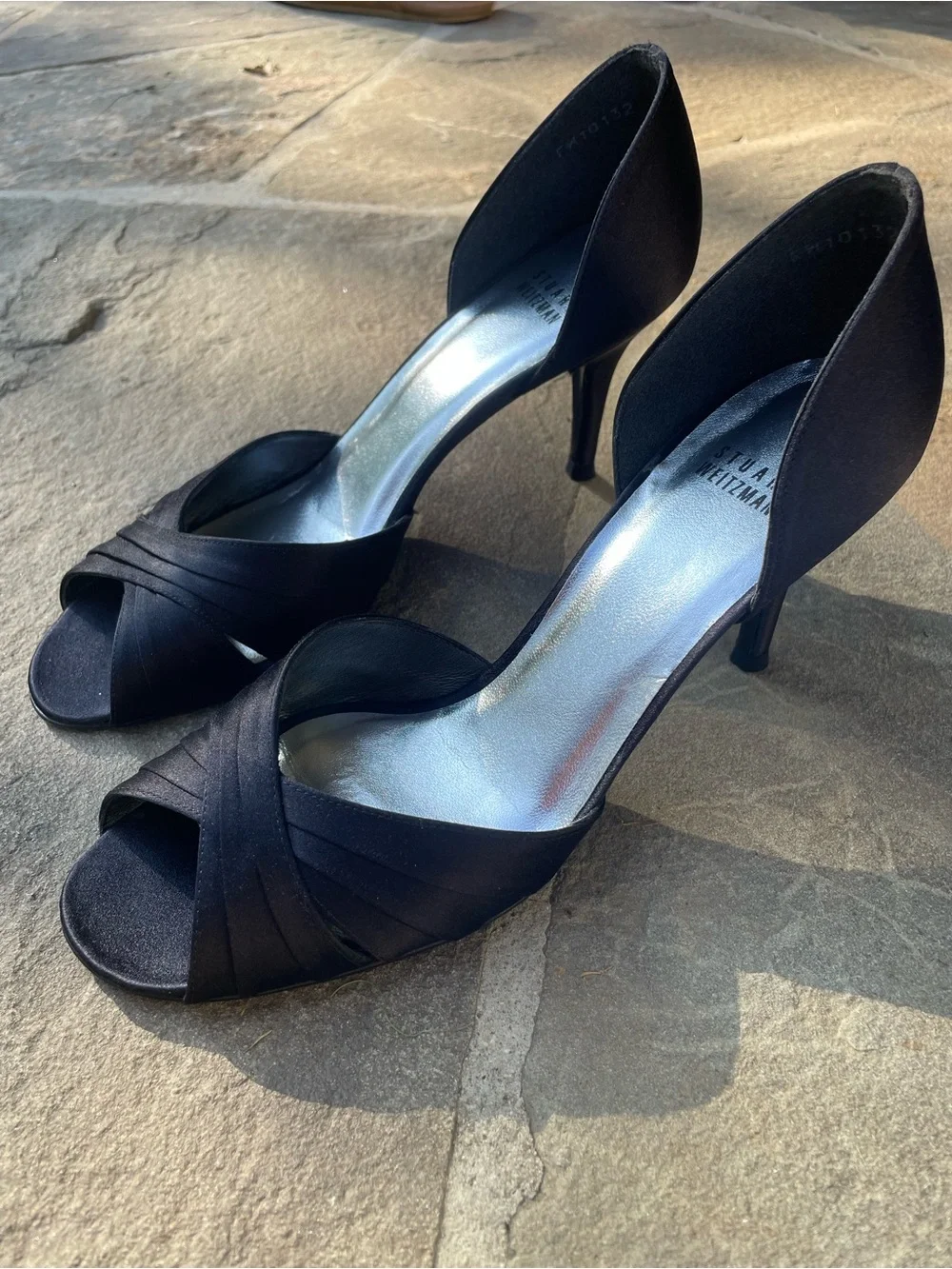 STUART WEITZMAN women's Shoes Satin Open Toes Black Pumps Size 8 M